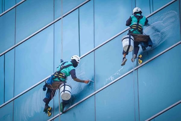 high-rise window cleaning in Gurgaon